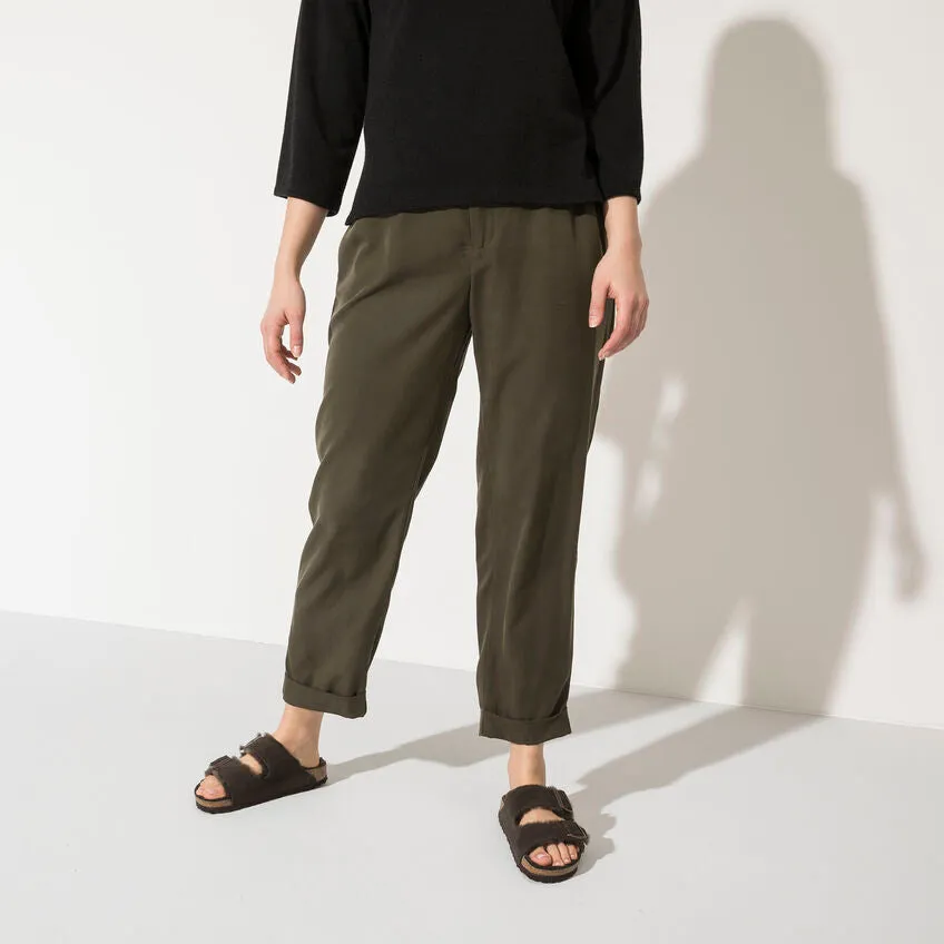 Arizona Shearling - The Birkenstock Shearling Sandal in Mocha