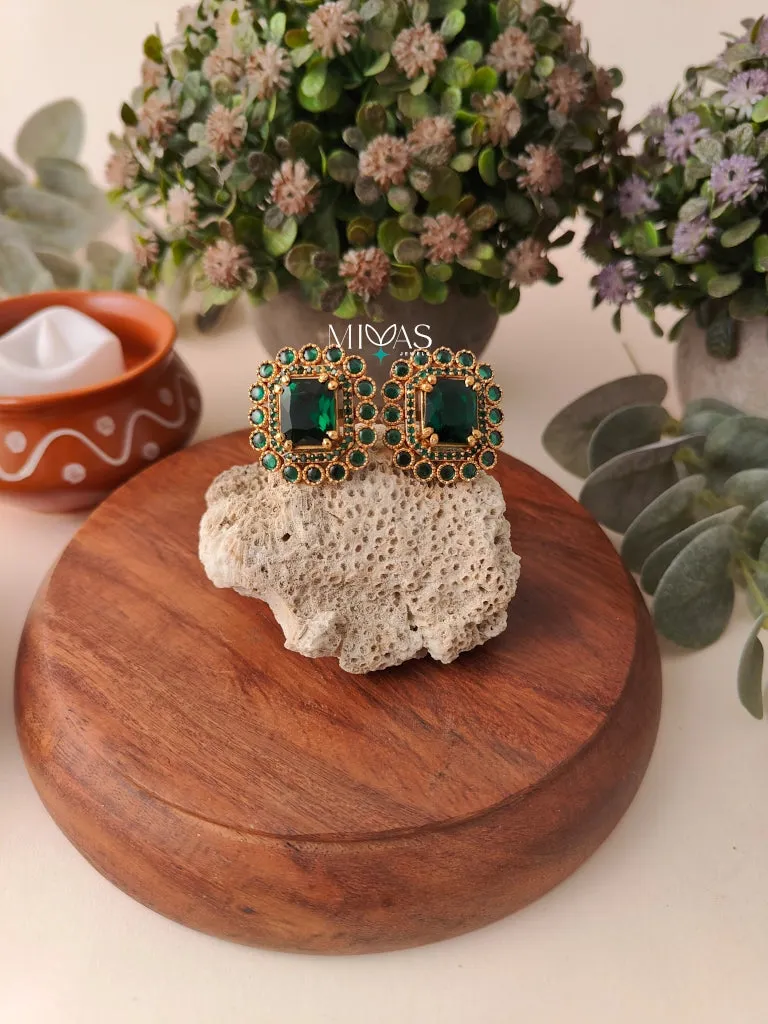 Eye-Catching Stone Earring