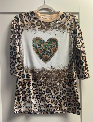 Leopard Heart 3/4 Sleeve Graphic Shirt